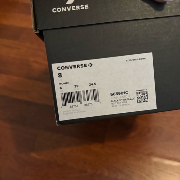 NIB Converse Lug High Tops - Picture 2 of 5